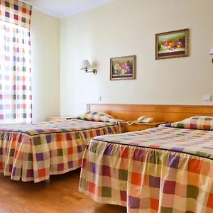Couette-café Residencial Colombo, Funchal (Madeira)